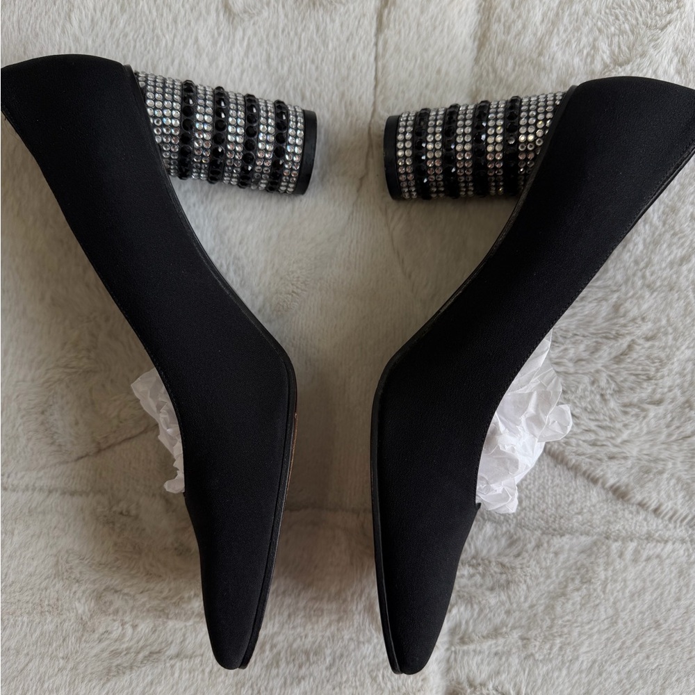 Black Pointed Toe Crystal-Embellished Heel Pumps - Picture 4 of 9